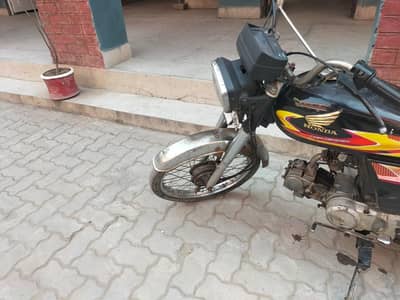 1st hand use good condition, 03008930833