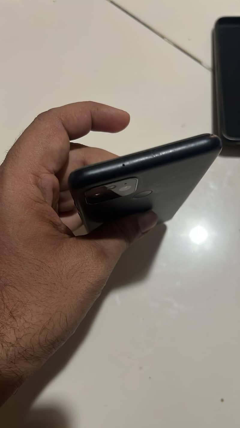 Google Pixel 5 4