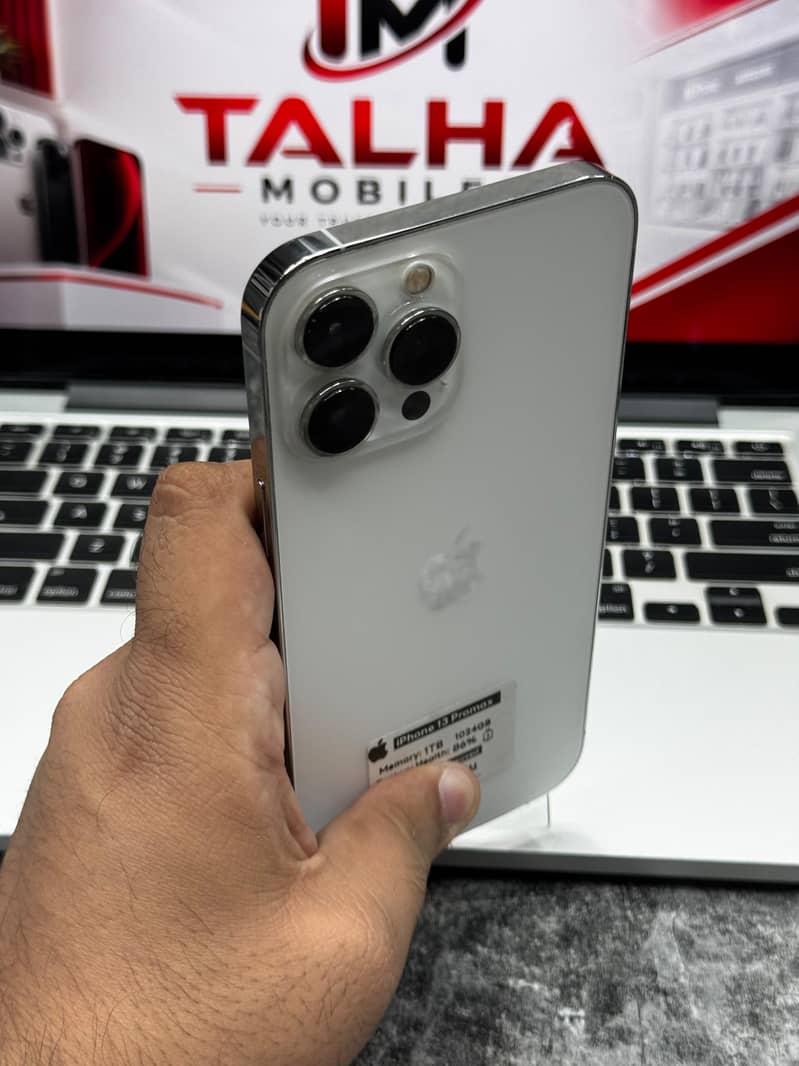 Apple iPhone 13 Pro Max 1