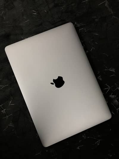 Apple MacBook Pro 2017 13 Inch Retina 4k Display