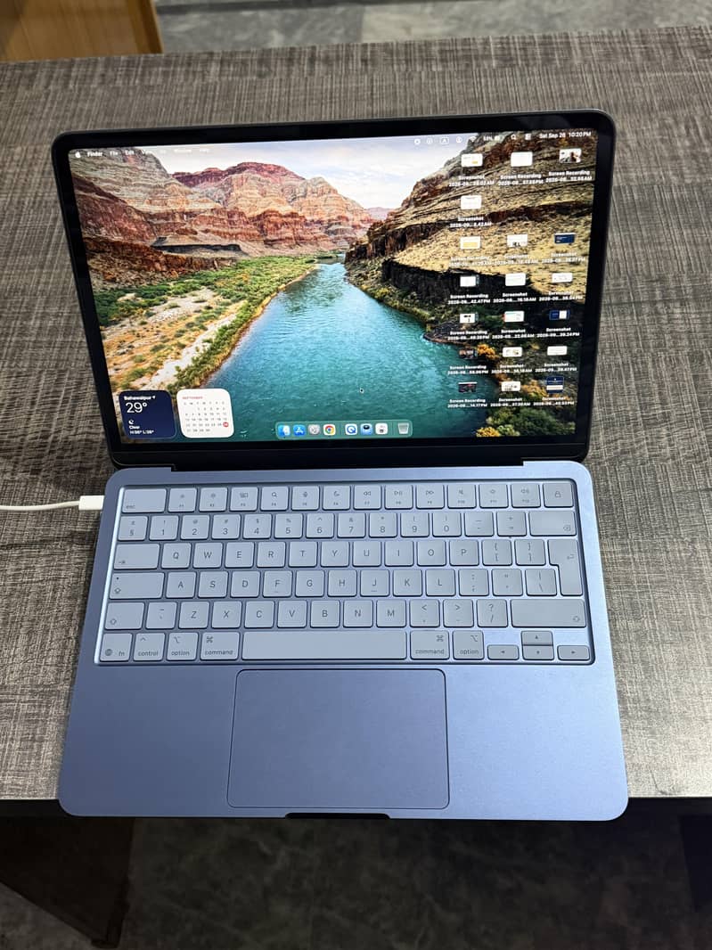 Mac book NEO 2