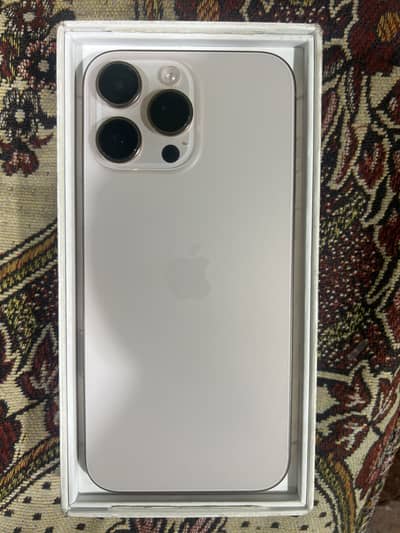Apple iPhone 16 Pro Max