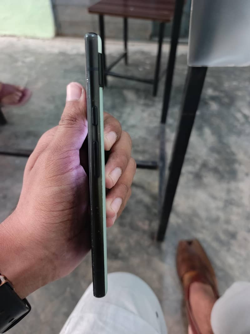 Google Pixel 6a 4