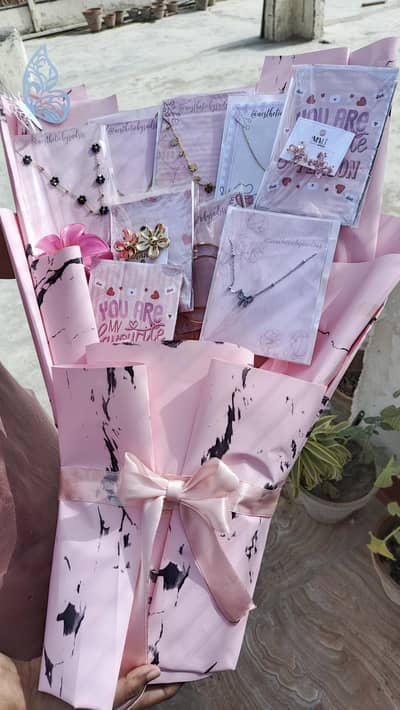 beautiful customize gifts available.