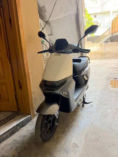 Evee S1 Electric Scooty for Sale | Excellent Condition