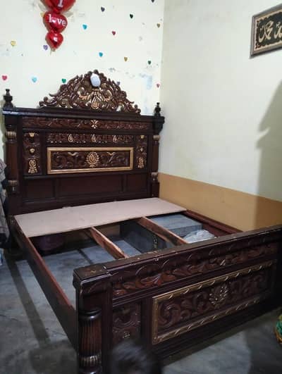 Bed And Almari's