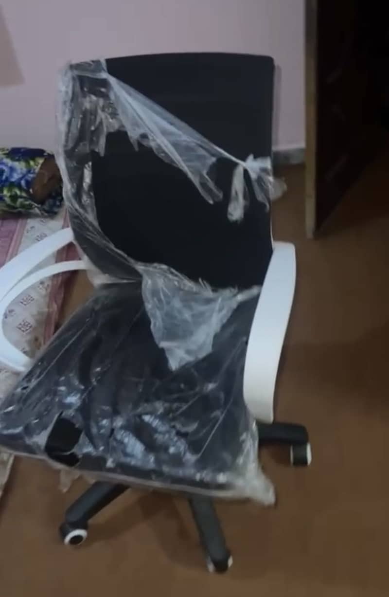 Office computer chair 1