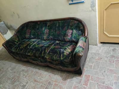 5 seater sofa set urgent sale