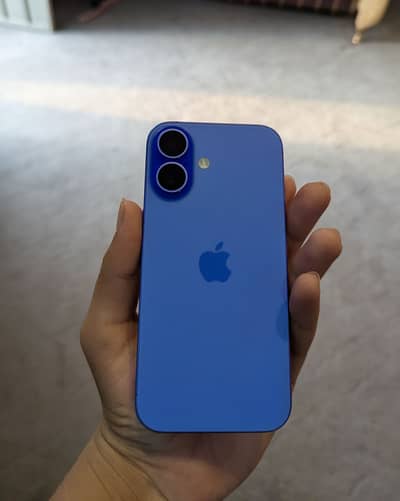 Apple iPhone 16