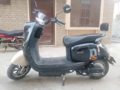 Evee nisa Electric bike Scooty