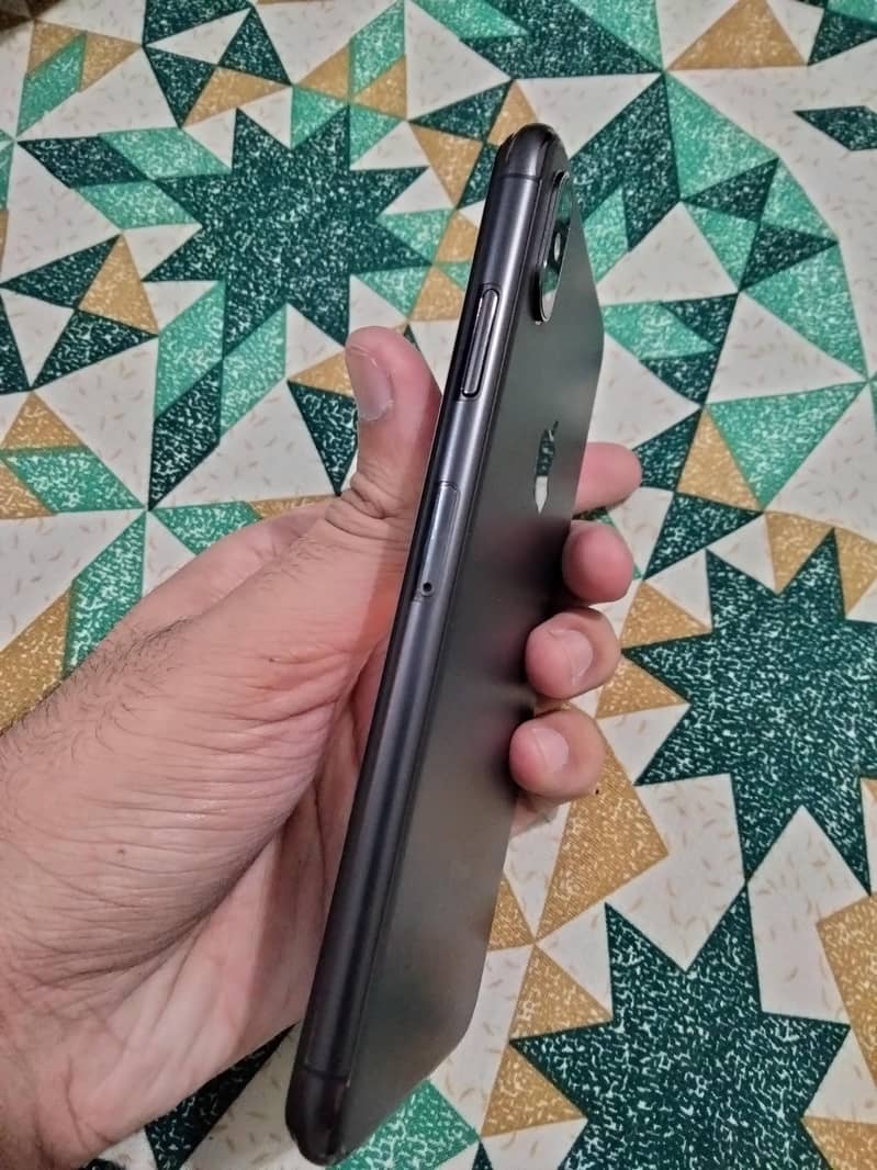 Apple iPhone XS Max 1