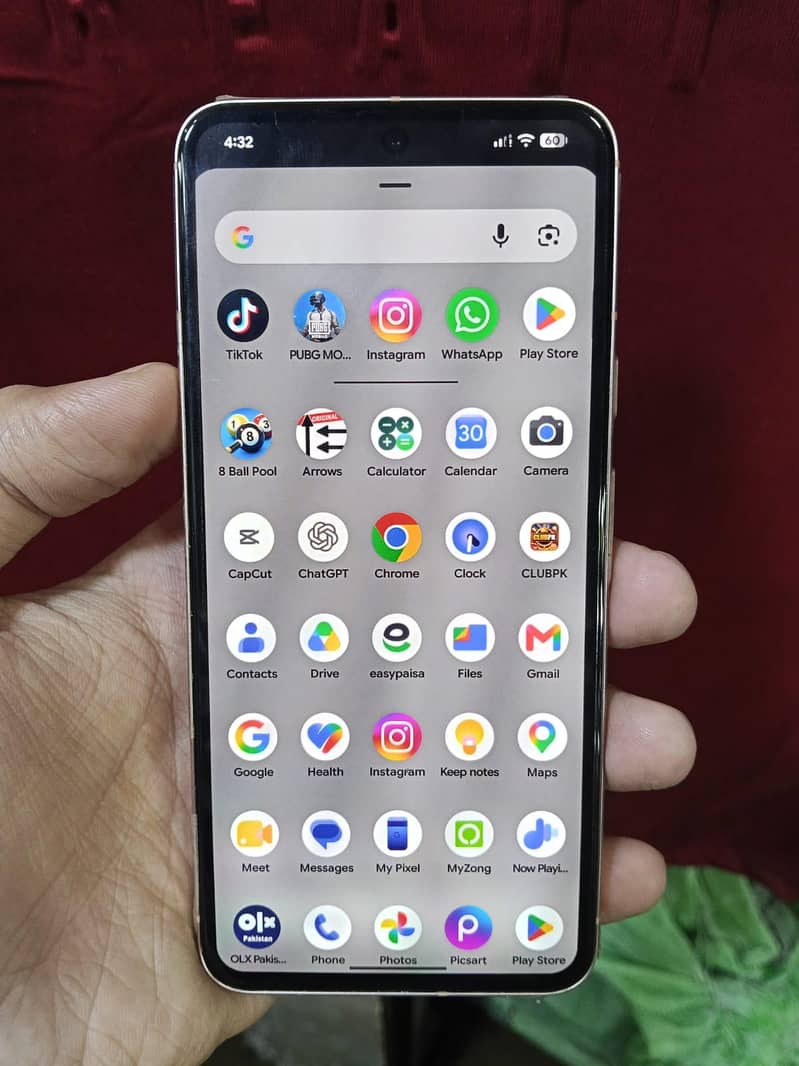 Google Pixel 8 4