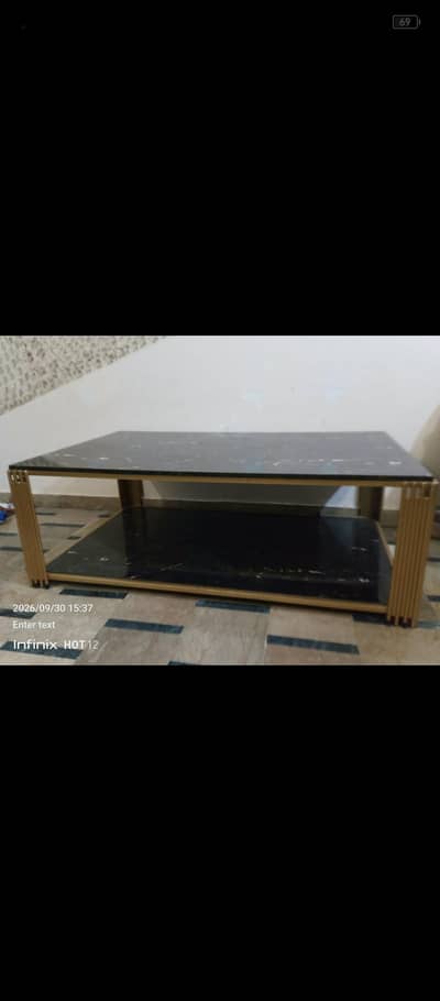 center table in good condition