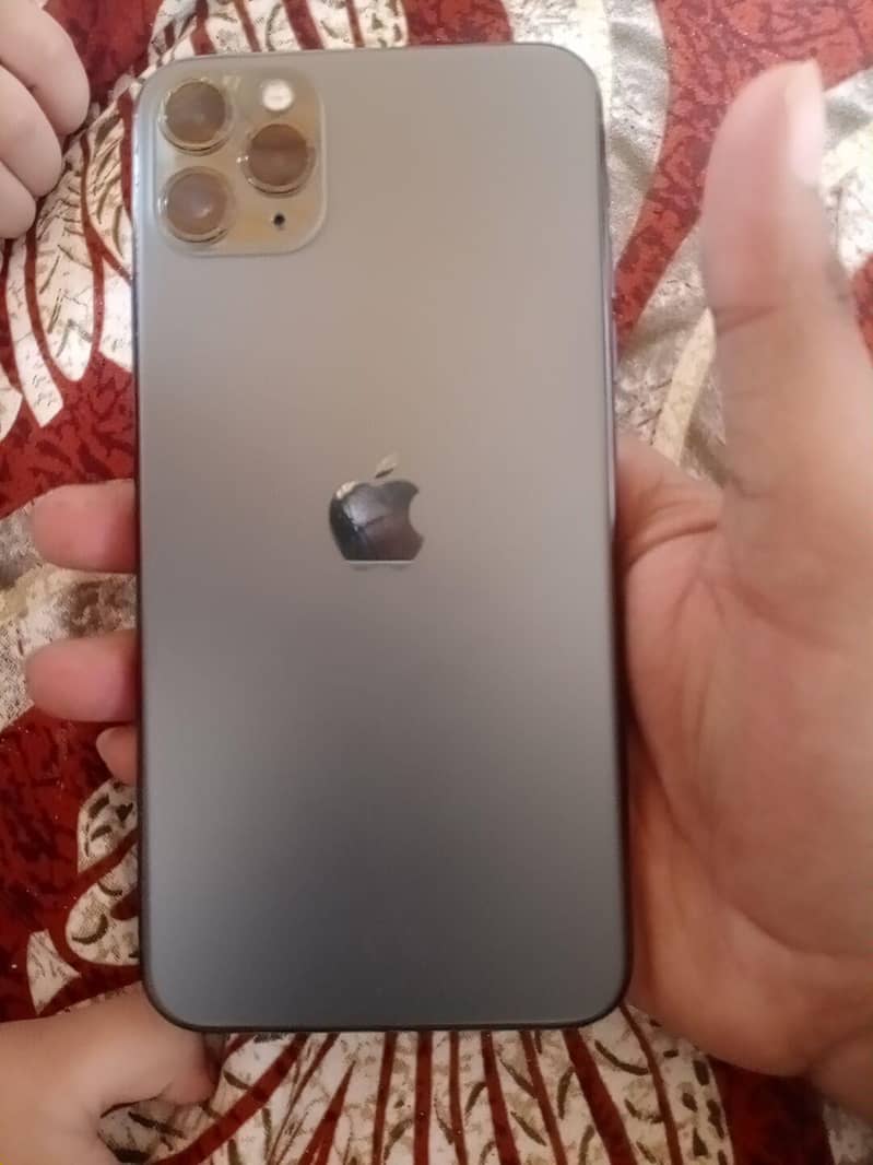 Apple iPhone 11 Pro Max 1