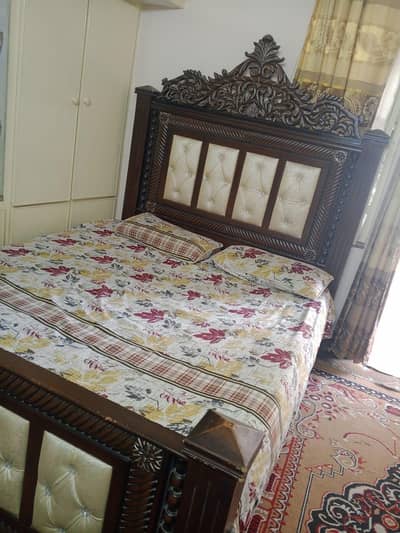 Bed dressing use condtion for sale cash urgent