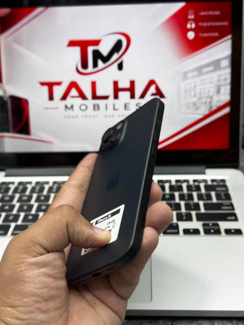 Apple iPhone 15 2