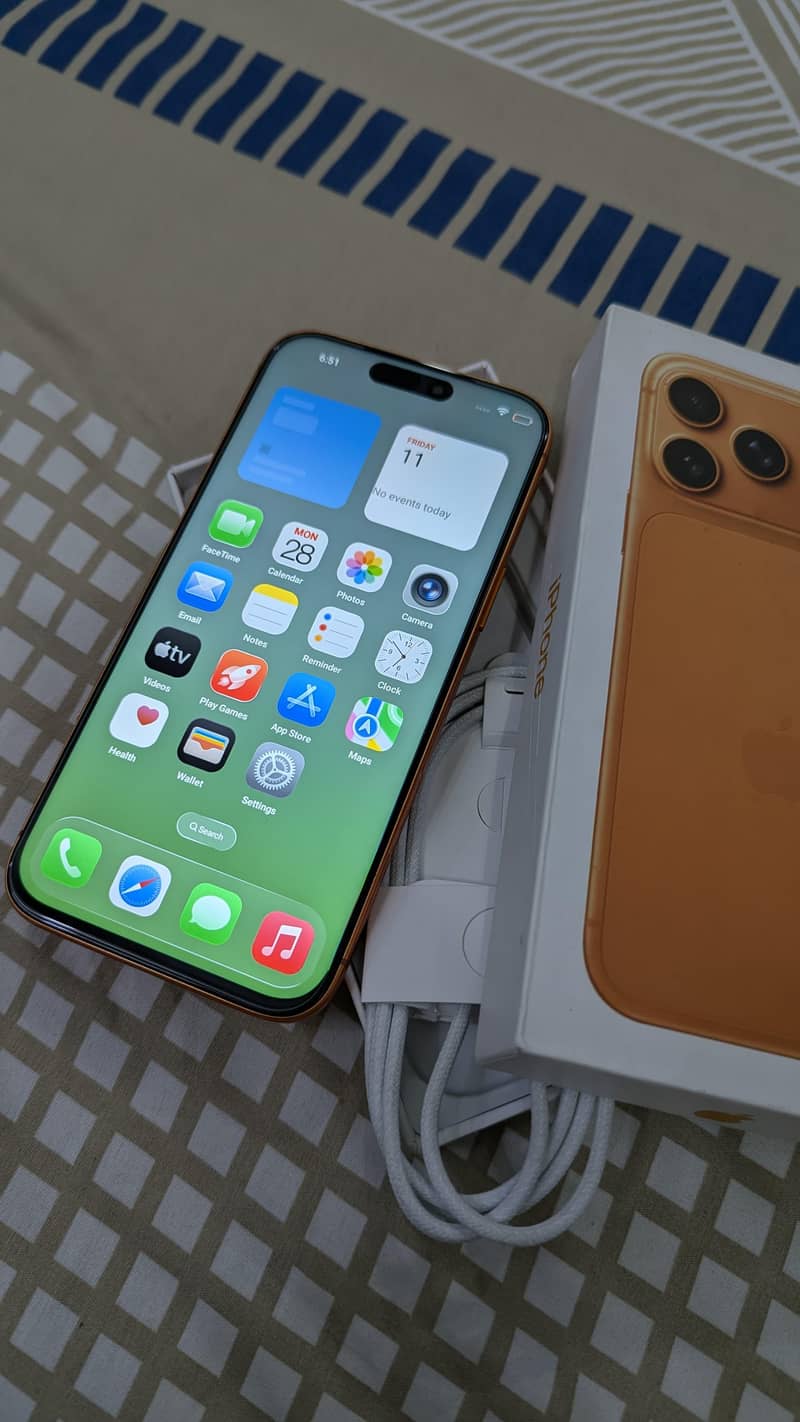 Apple iPhone 17 Pro Max 1