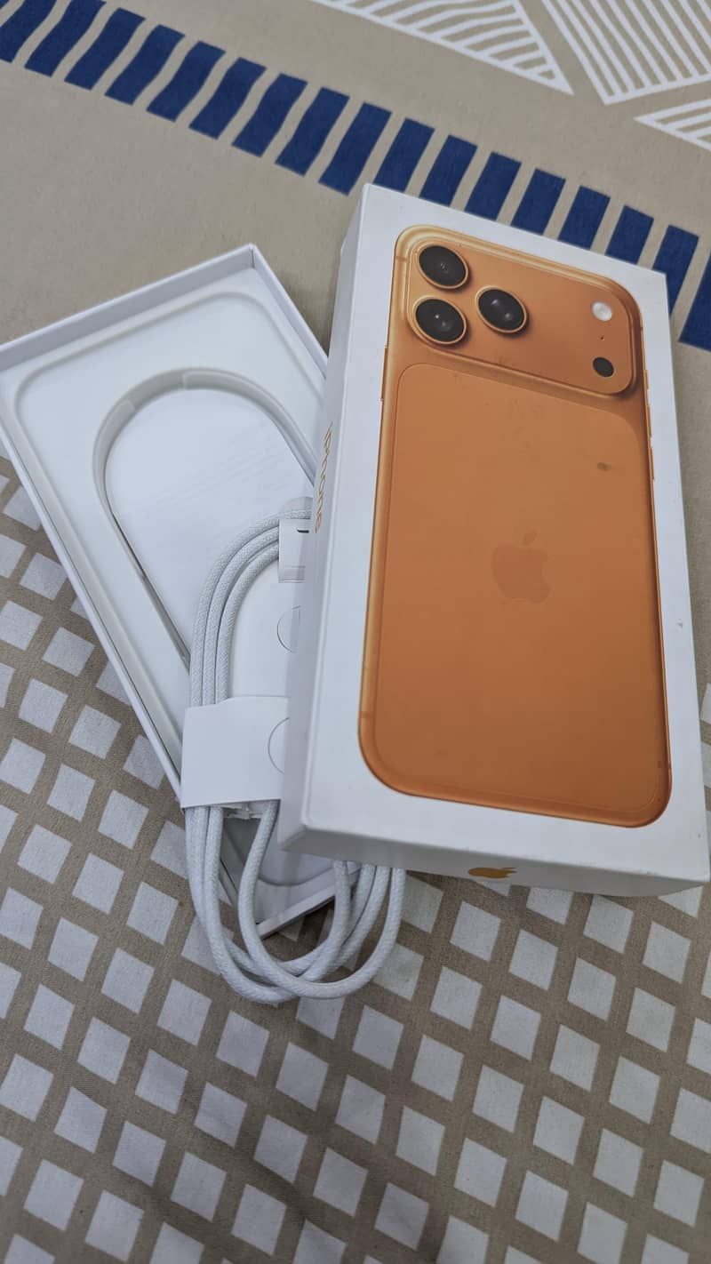 Apple iPhone 17 Pro Max 6