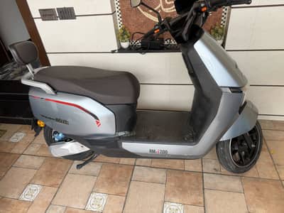 Hi Speed Electric bike full option.