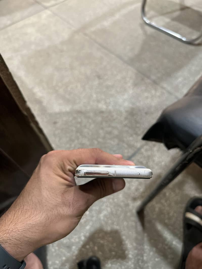 Google Pixel 8 Pro 4