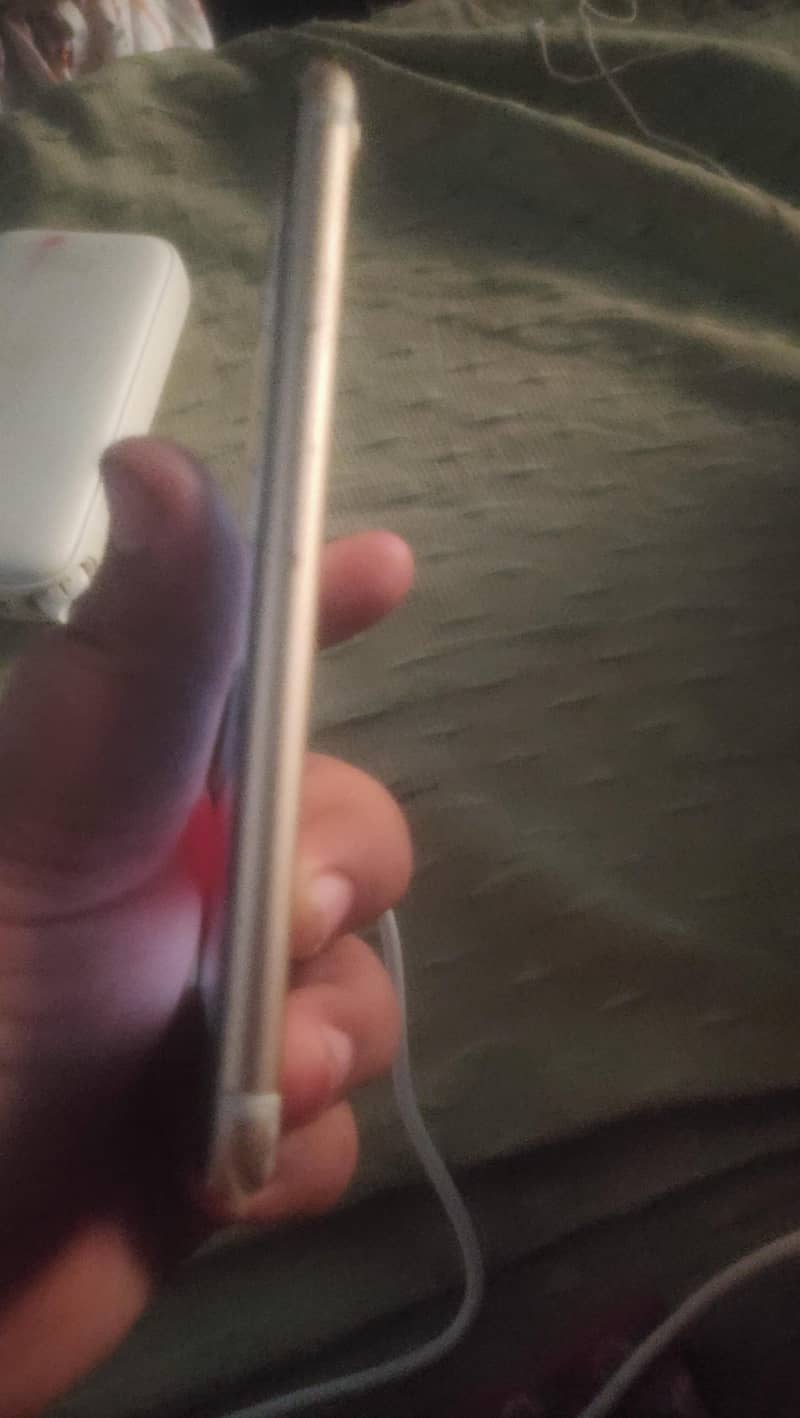 Apple iPhone 7 1
