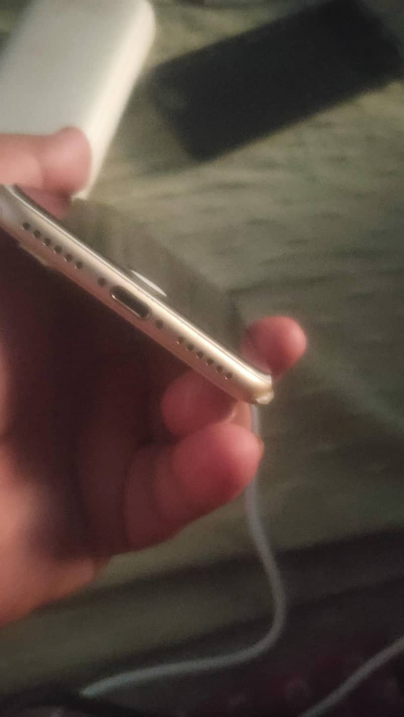 Apple iPhone 7 3
