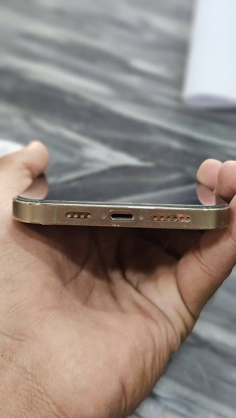 Apple iPhone 12 Pro Max 7