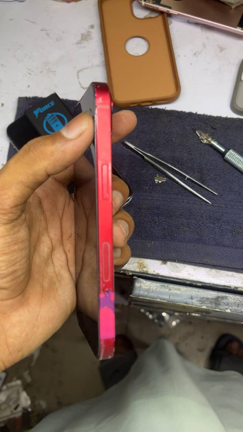 Apple iPhone 13 3