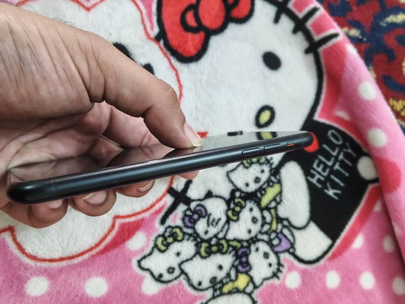 Apple iPhone XR 6