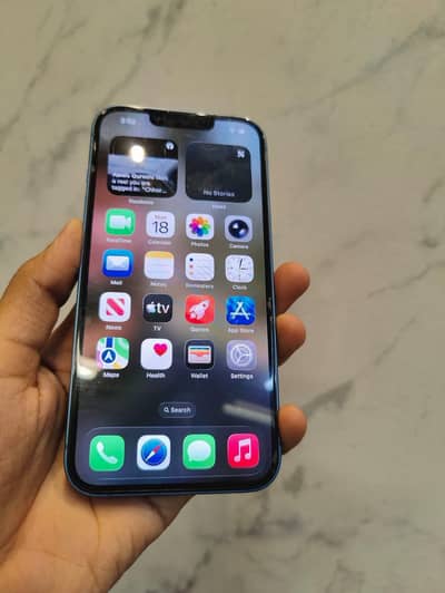 Apple iPhone 13