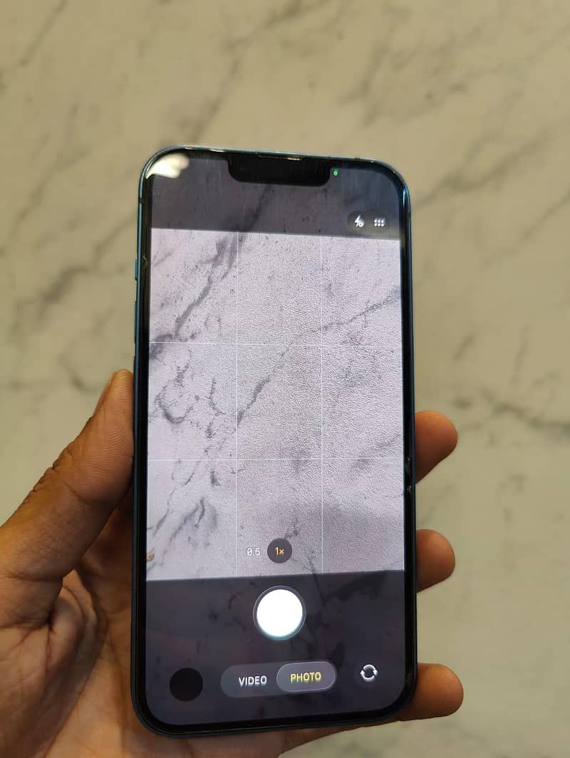 Apple iPhone 13 4