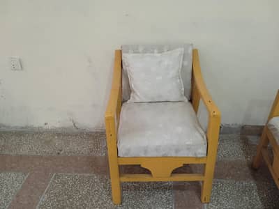 4 seater wooden sofa set with cushions -solid wood framegood condition