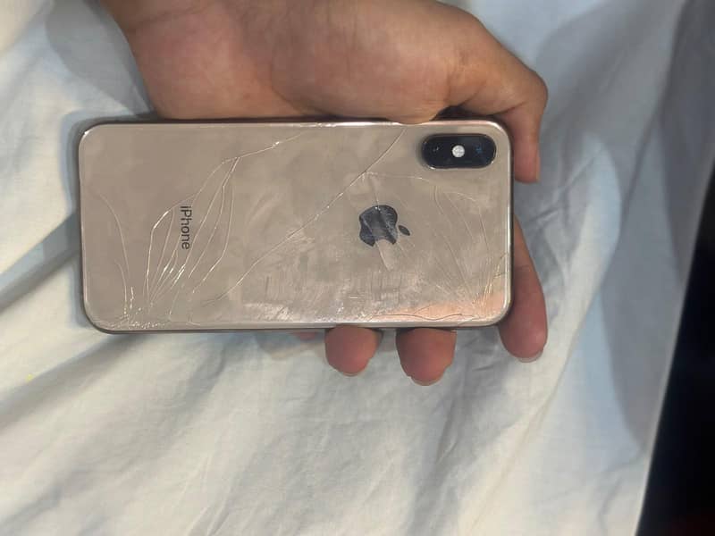 Apple iPhone XS 1