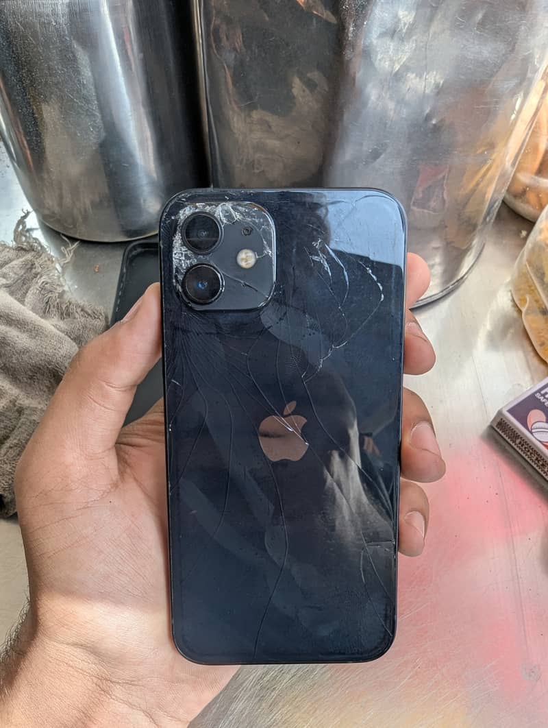 Apple iPhone 12 2