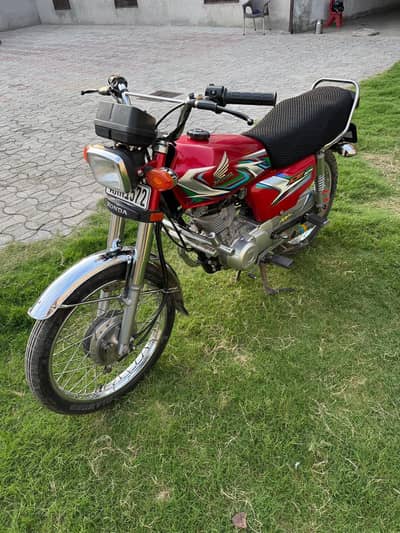 Honda 125 bike for cell 2023 model