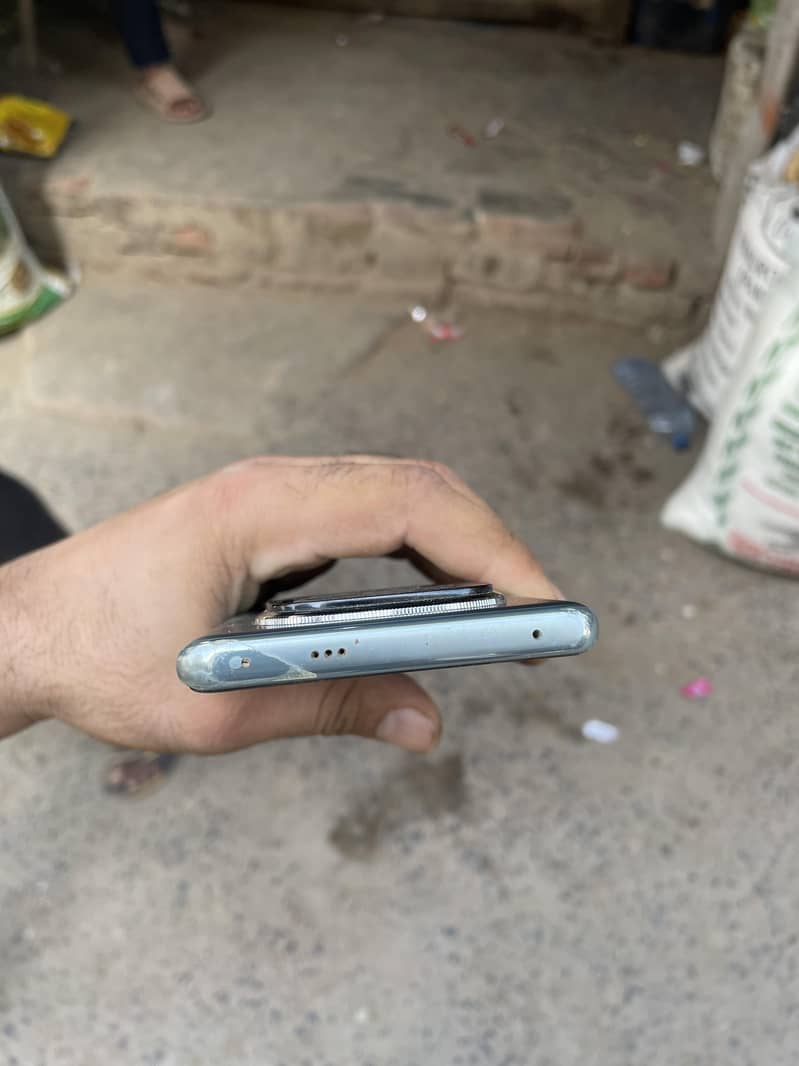 Xiaomi Redmi Note 14 Pro Plus 2