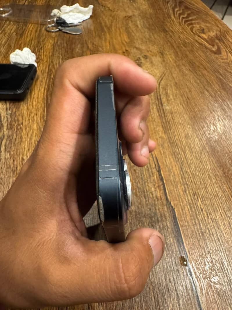 Apple iPhone 13 JV 2