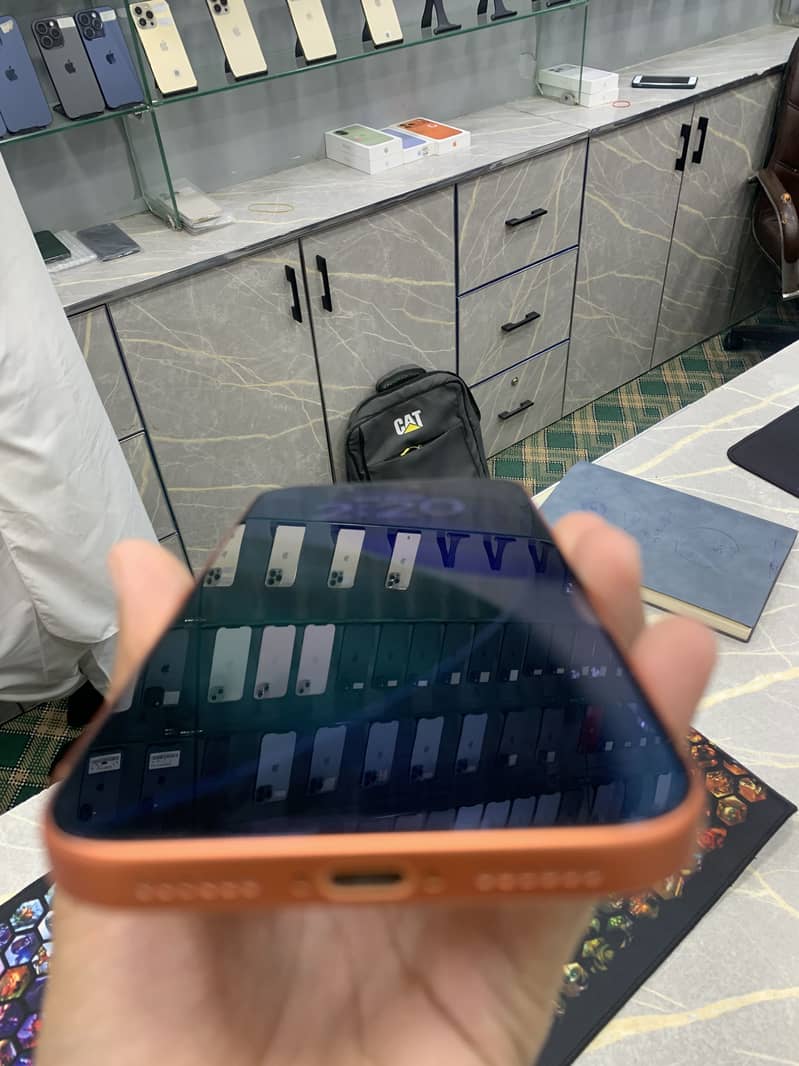 Apple iPhone 17 Pro Max 3