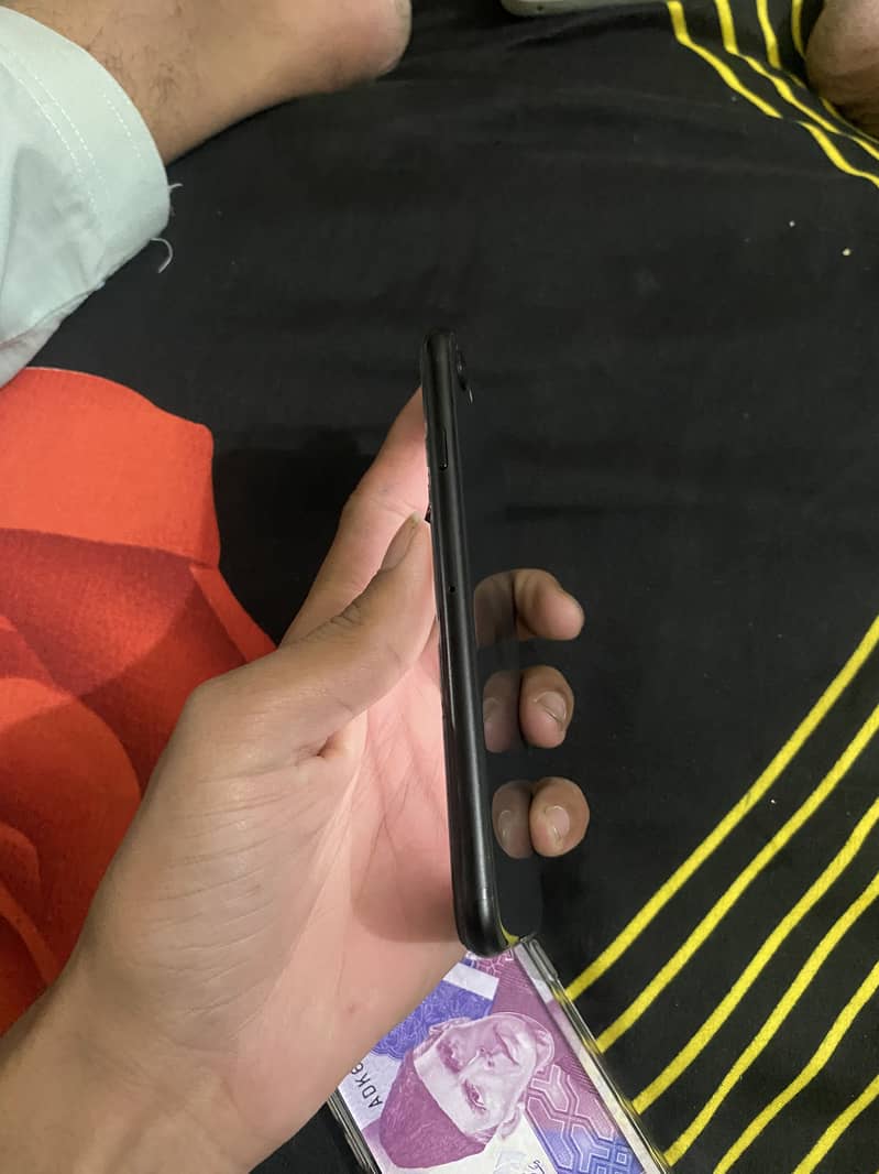 IPHONE SE2022 3