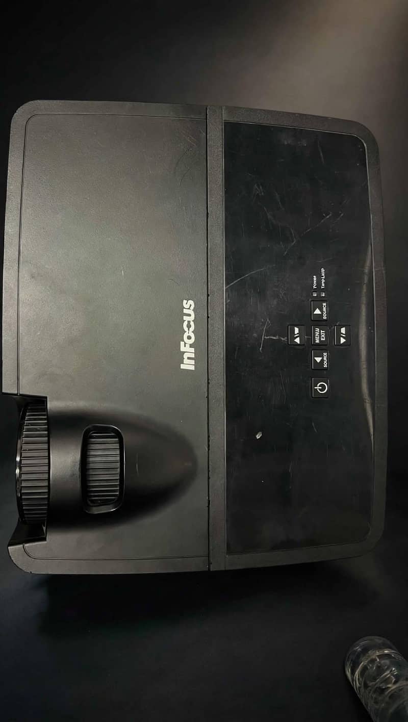 InFocus IN112 Projector 2
