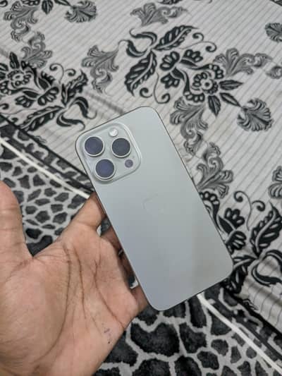 Apple iPhone 15 Pro