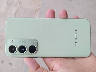Tecno Spark 40 pro plus