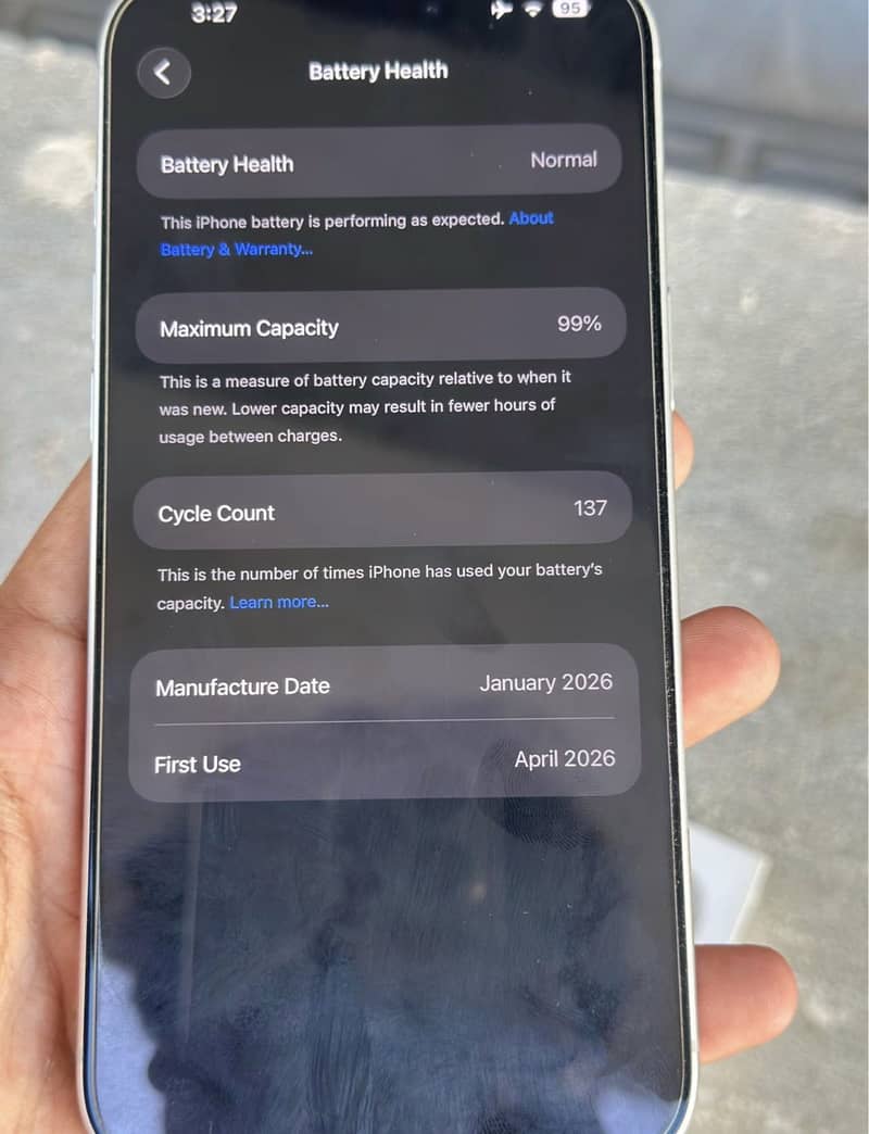 Apple iPhone 17 Pro Max 4