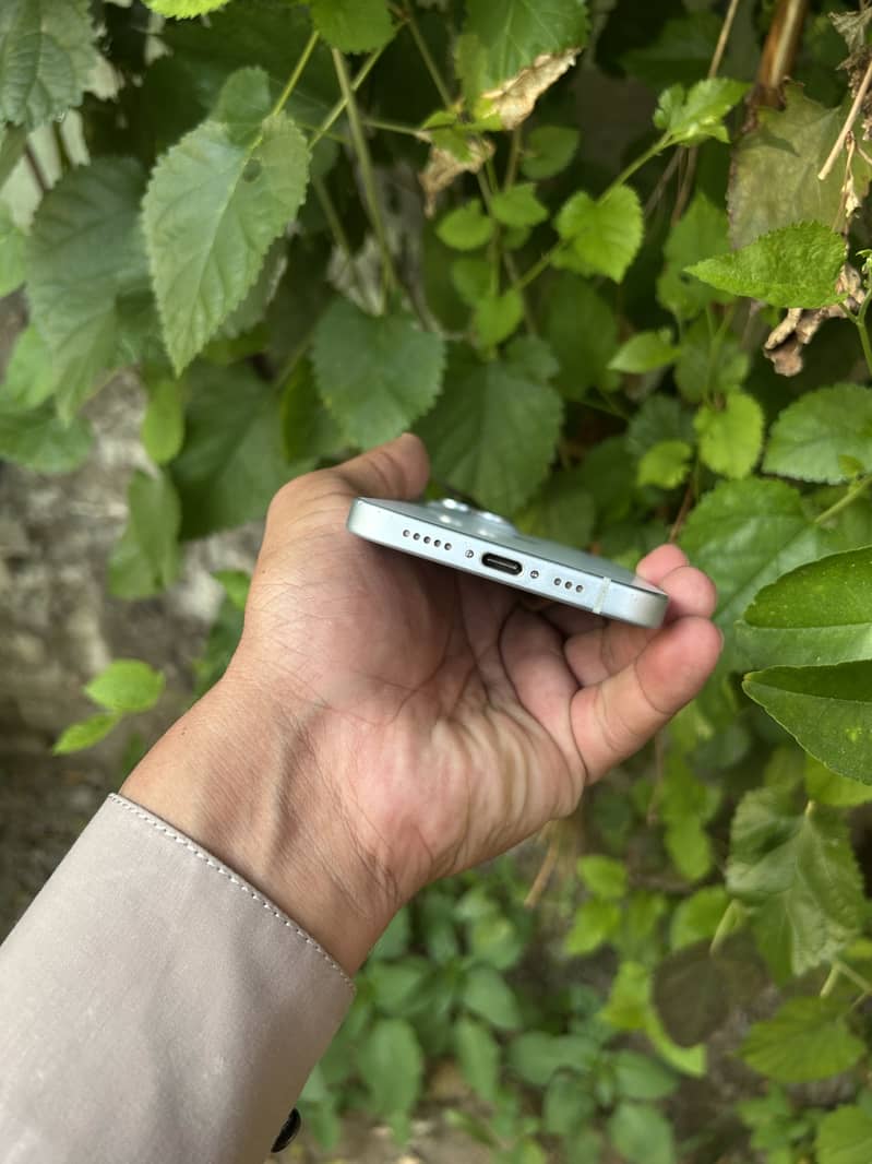 Apple iPhone 15 3