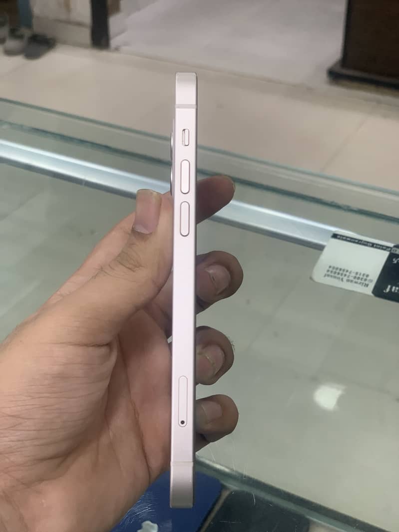 Apple iPhone 12 1
