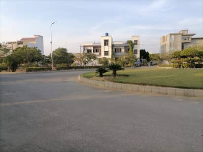 AL-JADEED RESIDENCY 120 SQ. YARDS CORNER WEST OPEN