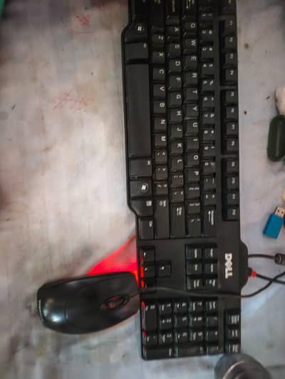 Fujitsu i3 4th generation 4 gb Ram 128 gb SSD 500gb hard