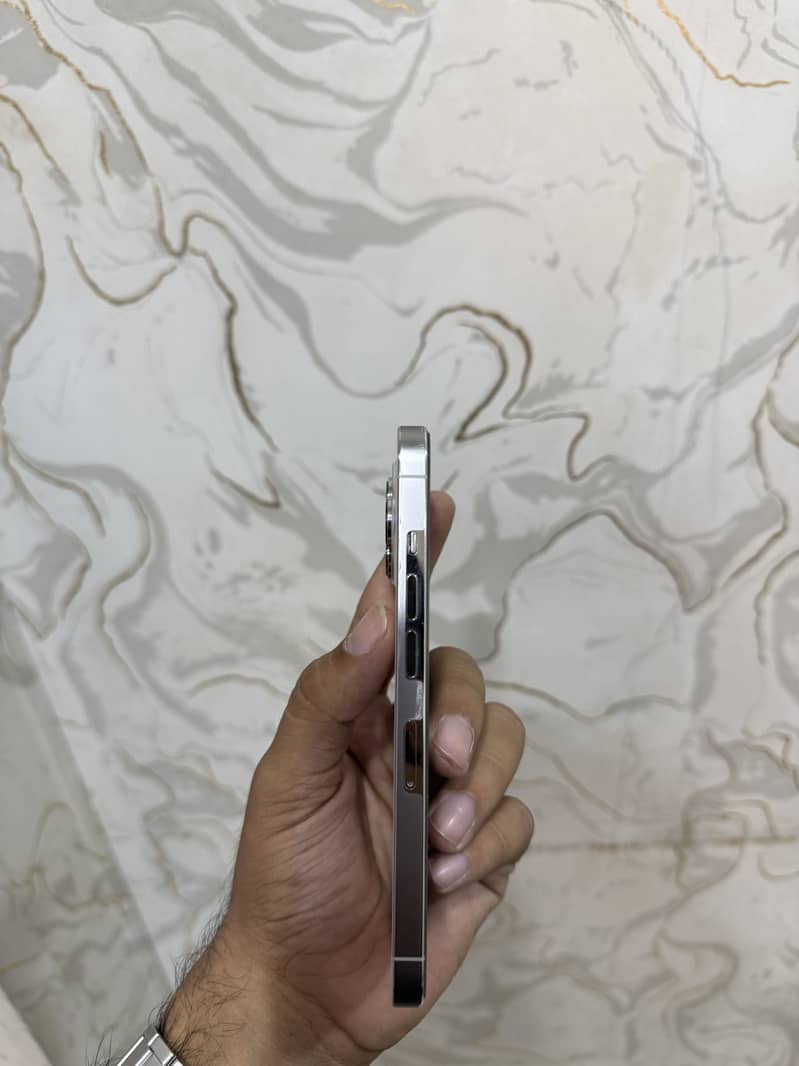 Apple iPhone 13 Pro 5