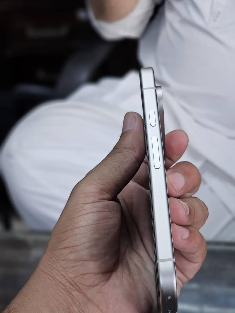 Google Pixel 9 4