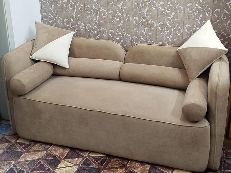 slightly used sofa set 0